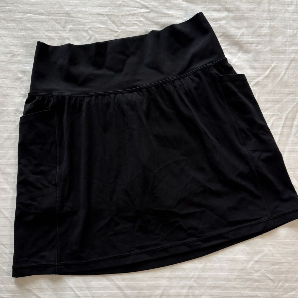 Athleta Salutation Stash 16 1/2 Skort